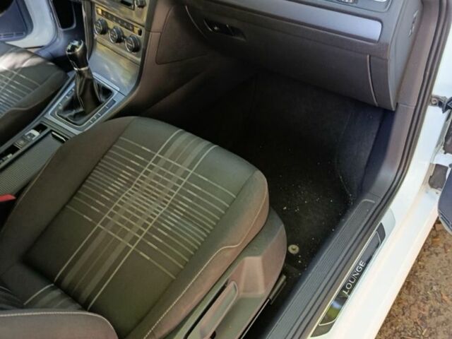 Белый Фольксваген Гольф, объемом двигателя 1.6 л и пробегом 3 тыс. км за 10500 $, фото 2 на Automoto.ua