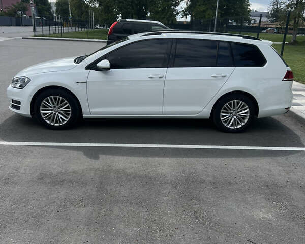 Білий Фольксваген Гольф, об'ємом двигуна 1.6 л та пробігом 235 тис. км за 12900 $, фото 4 на Automoto.ua