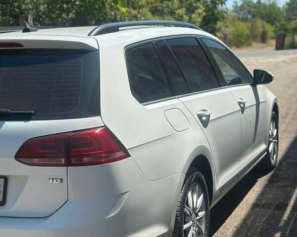 Білий Фольксваген Гольф, об'ємом двигуна 2 л та пробігом 244 тис. км за 13700 $, фото 7 на Automoto.ua