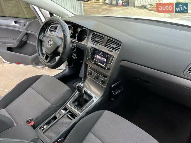 Білий Фольксваген Гольф, об'ємом двигуна 1.6 л та пробігом 360 тис. км за 11200 $, фото 11 на Automoto.ua