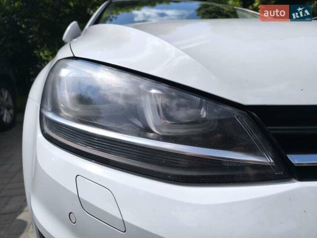 Белый Фольксваген Гольф, объемом двигателя 1.6 л и пробегом 279 тыс. км за 10500 $, фото 7 на Automoto.ua