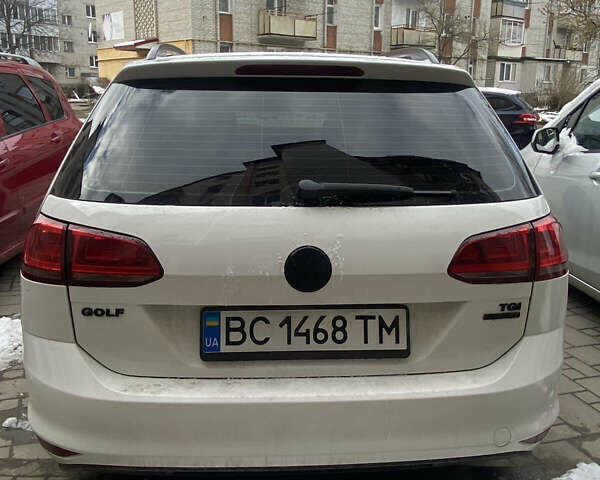 Белый Фольксваген Гольф, объемом двигателя 1.4 л и пробегом 274 тыс. км за 7990 $, фото 1 на Automoto.ua