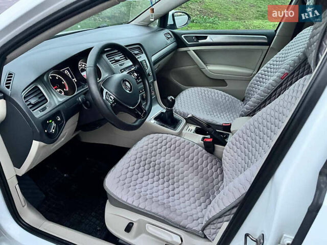 Белый Фольксваген Гольф, объемом двигателя 1.97 л и пробегом 208 тыс. км за 10600 $, фото 30 на Automoto.ua