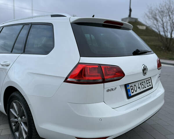 Белый Фольксваген Гольф, объемом двигателя 1.6 л и пробегом 243 тыс. км за 10700 $, фото 7 на Automoto.ua