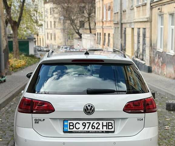 Белый Фольксваген Гольф, объемом двигателя 1.97 л и пробегом 53 тыс. км за 16000 $, фото 3 на Automoto.ua