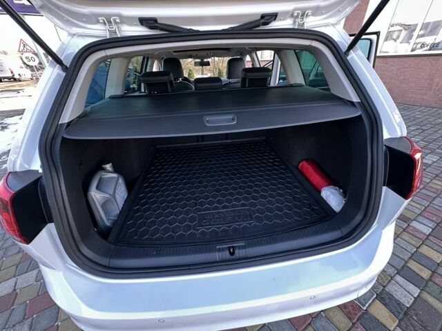 Белый Фольксваген Гольф, объемом двигателя 2 л и пробегом 313 тыс. км за 14200 $, фото 7 на Automoto.ua