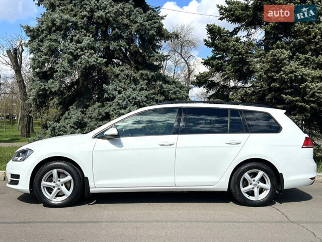 Білий Фольксваген Гольф, об'ємом двигуна 1.6 л та пробігом 195 тис. км за 11799 $, фото 6 на Automoto.ua