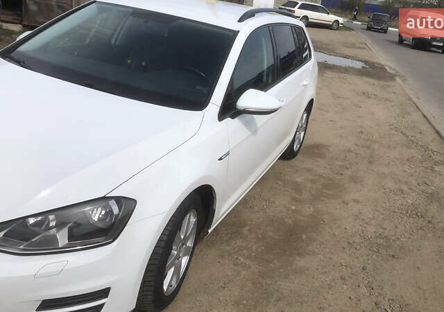 Белый Фольксваген Гольф, объемом двигателя 1.4 л и пробегом 274 тыс. км за 7990 $, фото 4 на Automoto.ua