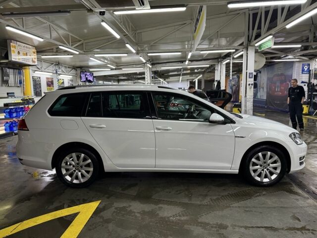 Білий Фольксваген Гольф, об'ємом двигуна 1.6 л та пробігом 225 тис. км за 9999 $, фото 5 на Automoto.ua