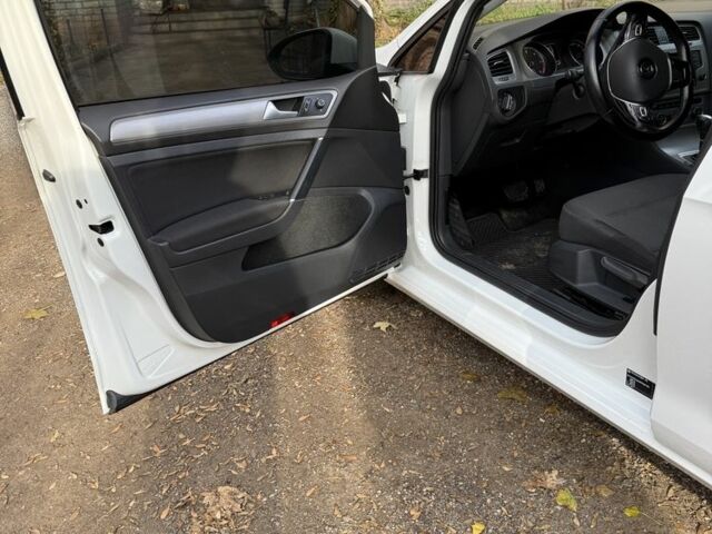 Белый Фольксваген Гольф, объемом двигателя 2 л и пробегом 250 тыс. км за 12450 $, фото 15 на Automoto.ua