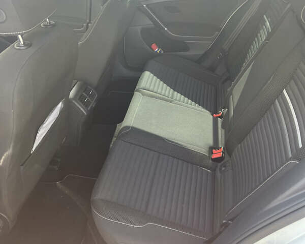 Білий Фольксваген Гольф, об'ємом двигуна 1.6 л та пробігом 235 тис. км за 12900 $, фото 19 на Automoto.ua