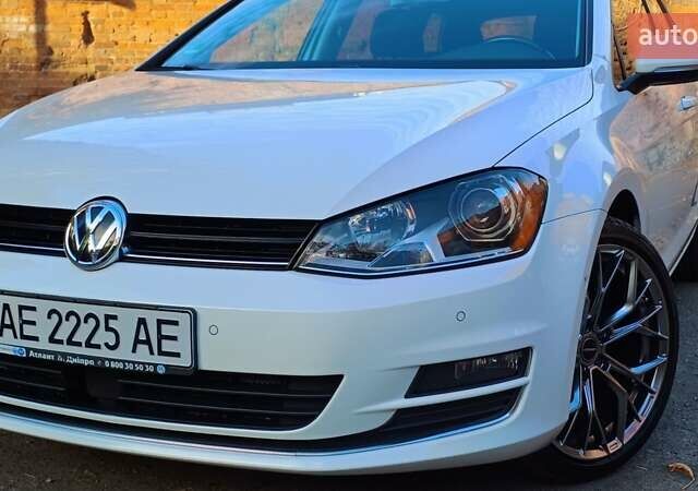 Фольксваген Гольф 2015 у Дніпро (Дніпропетровську) на Automoto.ua Білий Фольксваген Гольф, об'ємом двигуна 1.97 л та пробігом 176 тис. км за 15000 $, фото 11 на Automoto.ua