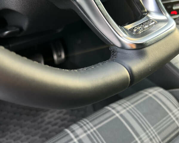 Белый Фольксваген Гольф, объемом двигателя 1.97 л и пробегом 245 тыс. км за 16490 $, фото 29 на Automoto.ua