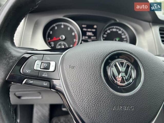Белый Фольксваген Гольф, объемом двигателя 1.4 л и пробегом 250 тыс. км за 9800 $, фото 48 на Automoto.ua