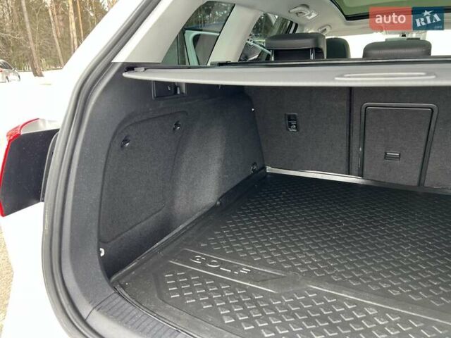 Белый Фольксваген Гольф, объемом двигателя 1.4 л и пробегом 250 тыс. км за 9800 $, фото 89 на Automoto.ua