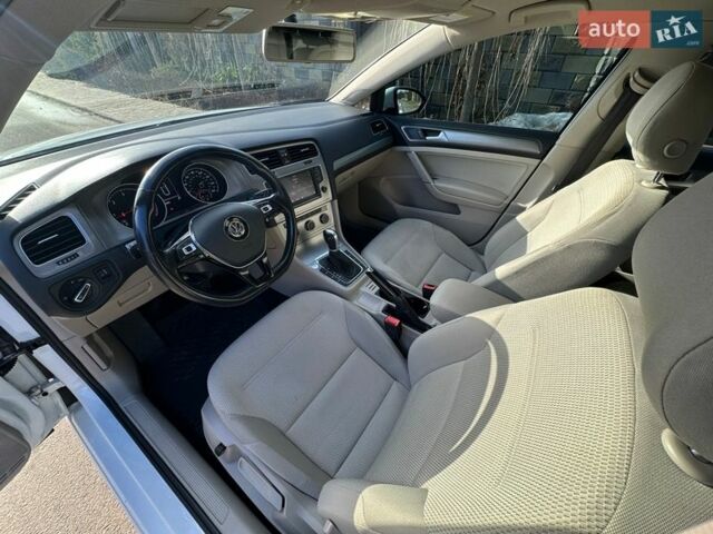 Белый Фольксваген Гольф, объемом двигателя 2 л и пробегом 134 тыс. км за 12999 $, фото 32 на Automoto.ua