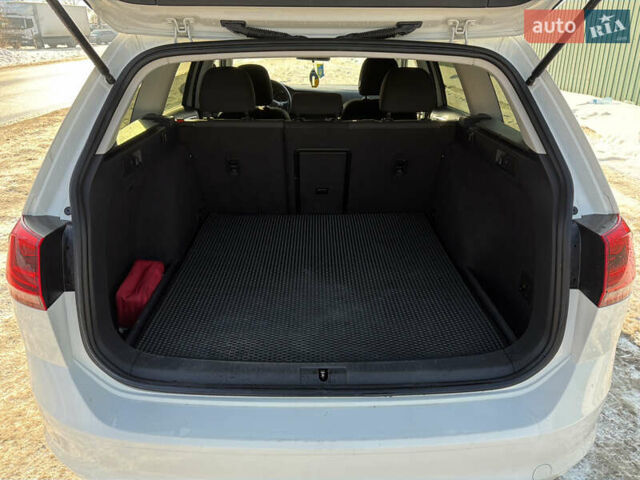 Білий Фольксваген Гольф, об'ємом двигуна 2 л та пробігом 124 тис. км за 12900 $, фото 14 на Automoto.ua