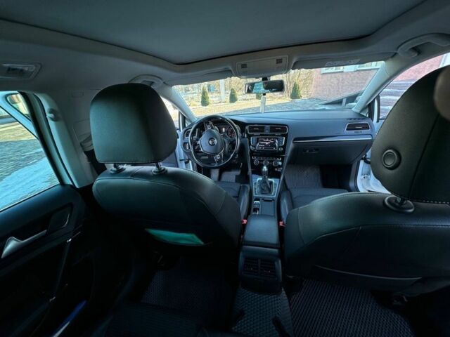 Белый Фольксваген Гольф, объемом двигателя 2 л и пробегом 313 тыс. км за 14200 $, фото 10 на Automoto.ua