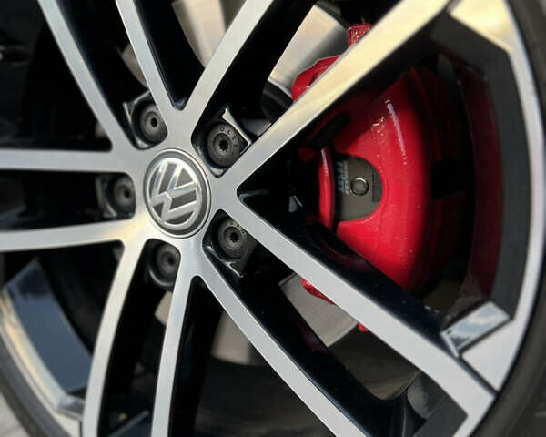 Белый Фольксваген Гольф, объемом двигателя 1.97 л и пробегом 245 тыс. км за 16490 $, фото 7 на Automoto.ua