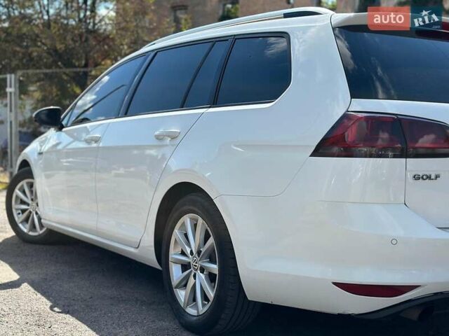 Белый Фольксваген Гольф, объемом двигателя 1.6 л и пробегом 262 тыс. км за 10480 $, фото 8 на Automoto.ua