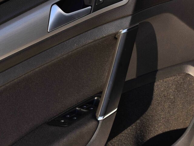 Белый Фольксваген Гольф, объемом двигателя 2 л и пробегом 250 тыс. км за 12450 $, фото 9 на Automoto.ua