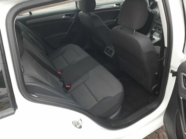 Білий Фольксваген Гольф, об'ємом двигуна 1.6 л та пробігом 244 тис. км за 8500 $, фото 15 на Automoto.ua