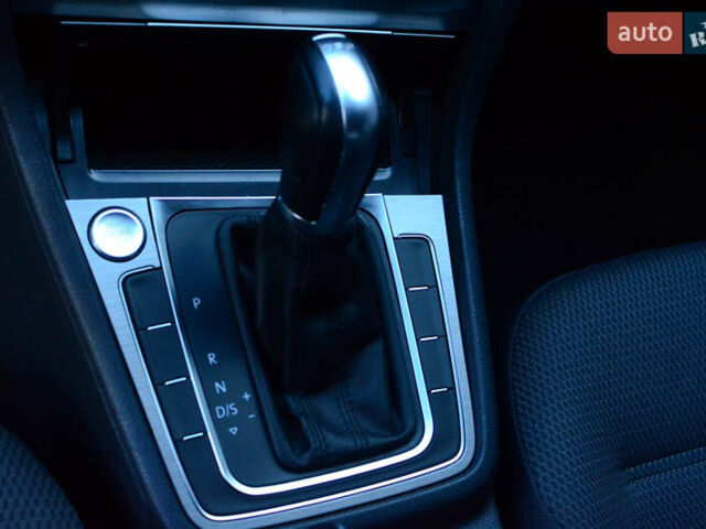 Фольксваген Гольф 2015 у Києві на Automoto.ua Білий Фольксваген Гольф, об'ємом двигуна 1.97 л та пробігом 146 тис. км за 14500 $, фото 18 на Automoto.ua