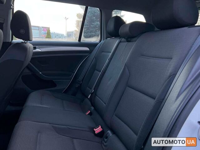 Белый Фольксваген Гольф, объемом двигателя 1.8 л и пробегом 108 тыс. км за 11300 $, фото 9 на Automoto.ua