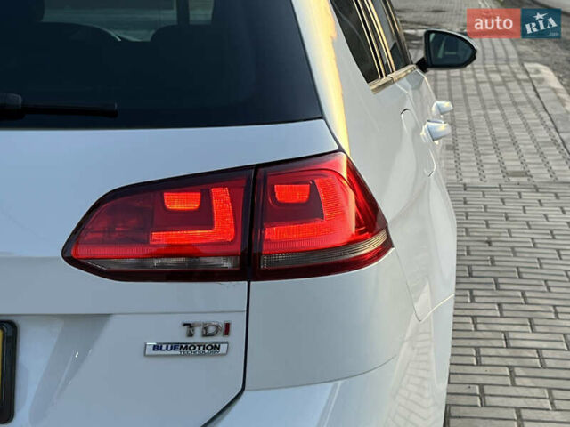 Белый Фольксваген Гольф, объемом двигателя 1.6 л и пробегом 241 тыс. км за 11600 $, фото 24 на Automoto.ua
