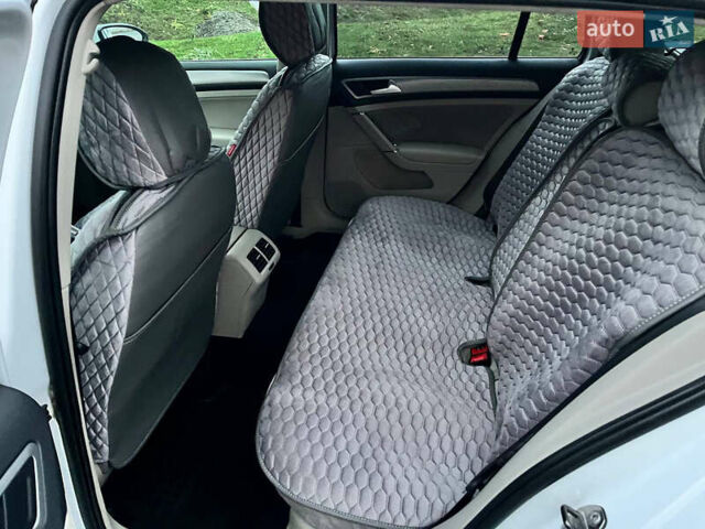 Белый Фольксваген Гольф, объемом двигателя 1.97 л и пробегом 208 тыс. км за 10600 $, фото 37 на Automoto.ua