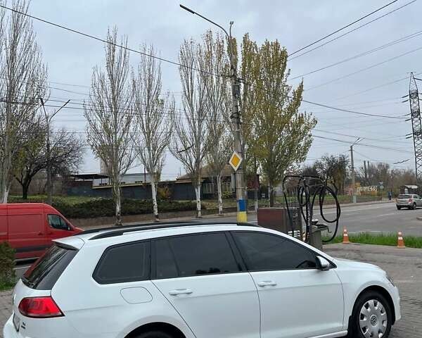 Белый Фольксваген Гольф, объемом двигателя 1.6 л и пробегом 263 тыс. км за 9900 $, фото 7 на Automoto.ua