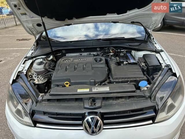 Белый Фольксваген Гольф, объемом двигателя 1.97 л и пробегом 178 тыс. км за 12350 $, фото 6 на Automoto.ua