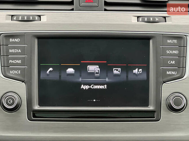 Білий Фольксваген Гольф, об'ємом двигуна 1.97 л та пробігом 53 тис. км за 16700 $, фото 14 на Automoto.ua