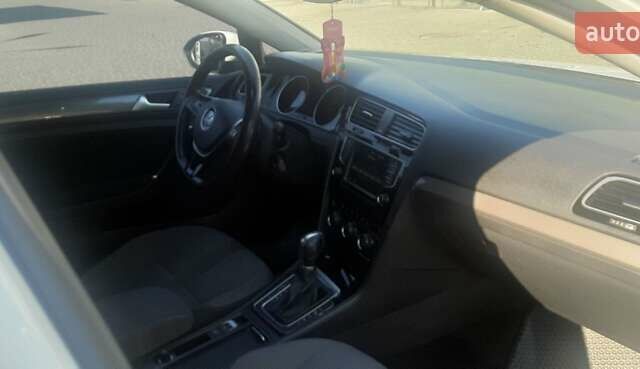 Белый Фольксваген Гольф, объемом двигателя 1.97 л и пробегом 291 тыс. км за 13100 $, фото 8 на Automoto.ua