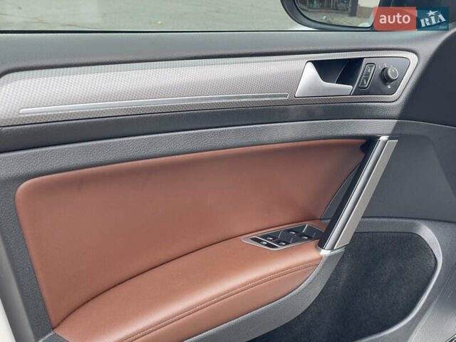 Белый Фольксваген Гольф, объемом двигателя 1.8 л и пробегом 139 тыс. км за 13900 $, фото 30 на Automoto.ua