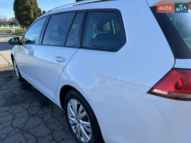 Белый Фольксваген Гольф, объемом двигателя 1.6 л и пробегом 238 тыс. км за 15000 $, фото 24 на Automoto.ua