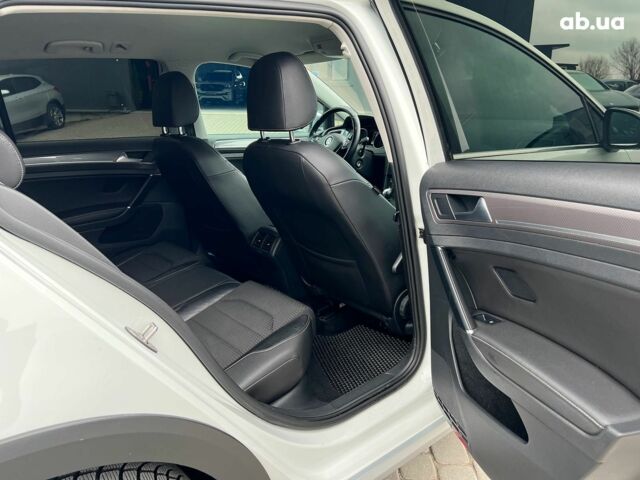 Белый Фольксваген Гольф, объемом двигателя 2 л и пробегом 287 тыс. км за 14590 $, фото 33 на Automoto.ua