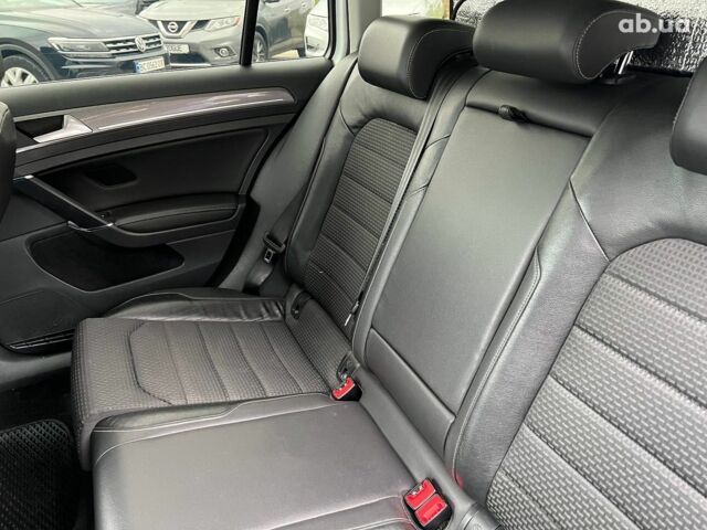 Белый Фольксваген Гольф, объемом двигателя 2 л и пробегом 287 тыс. км за 14590 $, фото 32 на Automoto.ua