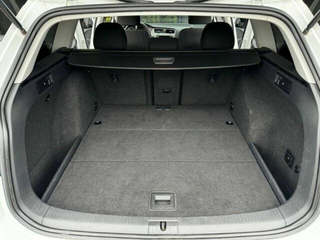 Белый Фольксваген Гольф, объемом двигателя 1.8 л и пробегом 210 тыс. км за 9999 $, фото 19 на Automoto.ua