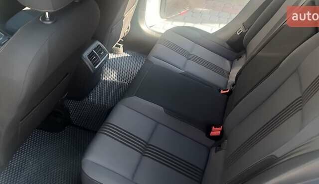 Белый Фольксваген Гольф, объемом двигателя 1.97 л и пробегом 291 тыс. км за 13100 $, фото 11 на Automoto.ua