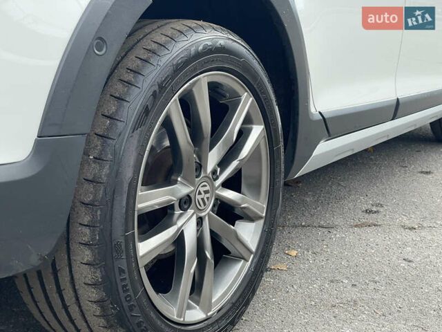 Белый Фольксваген Гольф, объемом двигателя 1.8 л и пробегом 139 тыс. км за 13900 $, фото 22 на Automoto.ua