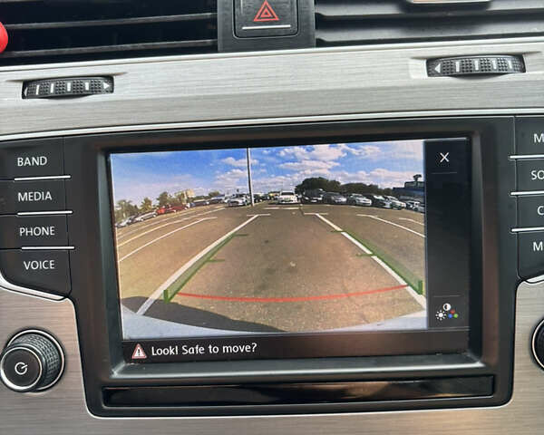 Белый Фольксваген Гольф, объемом двигателя 1.8 л и пробегом 174 тыс. км за 13150 $, фото 2 на Automoto.ua