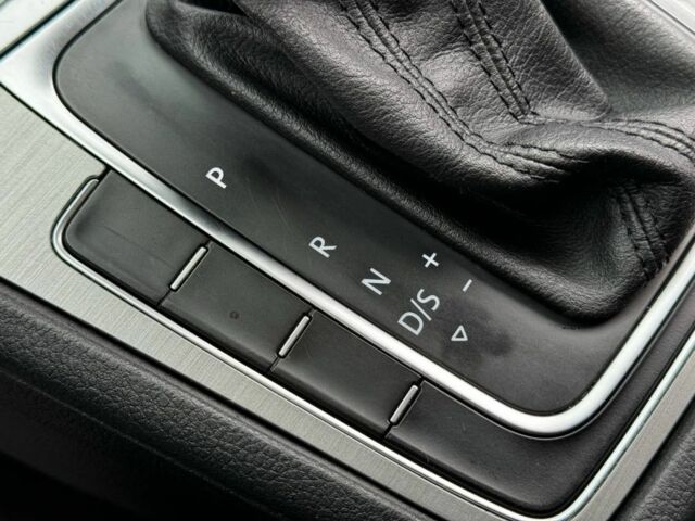 Белый Фольксваген Гольф, объемом двигателя 1.8 л и пробегом 210 тыс. км за 9999 $, фото 17 на Automoto.ua