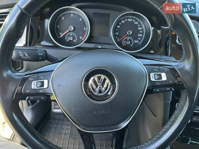 Белый Фольксваген Гольф, объемом двигателя 1.6 л и пробегом 238 тыс. км за 15000 $, фото 69 на Automoto.ua