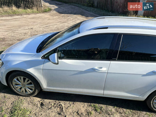 Белый Фольксваген Гольф, объемом двигателя 1.6 л и пробегом 238 тыс. км за 15000 $, фото 42 на Automoto.ua