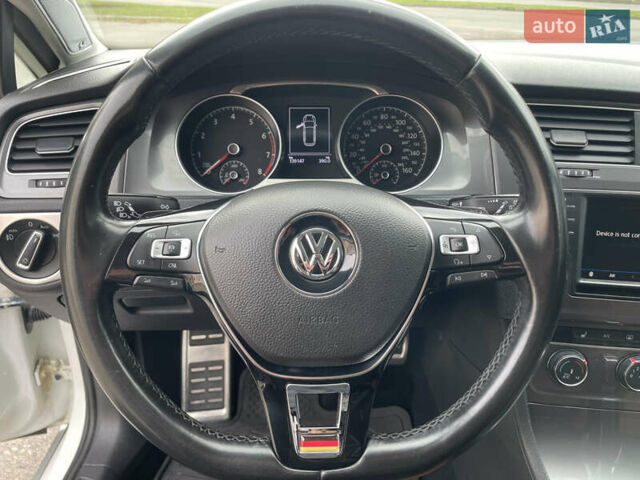 Белый Фольксваген Гольф, объемом двигателя 1.8 л и пробегом 139 тыс. км за 13900 $, фото 42 на Automoto.ua