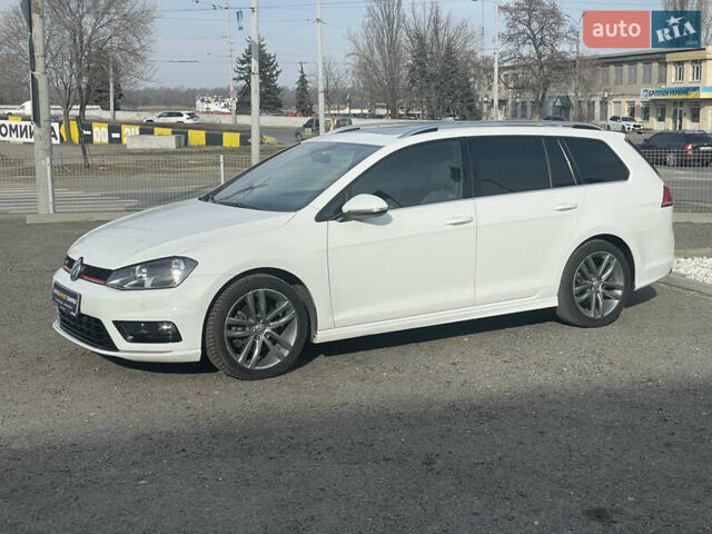 Белый Фольксваген Гольф, объемом двигателя 1.6 л и пробегом 195 тыс. км за 12300 $, фото 1 на Automoto.ua