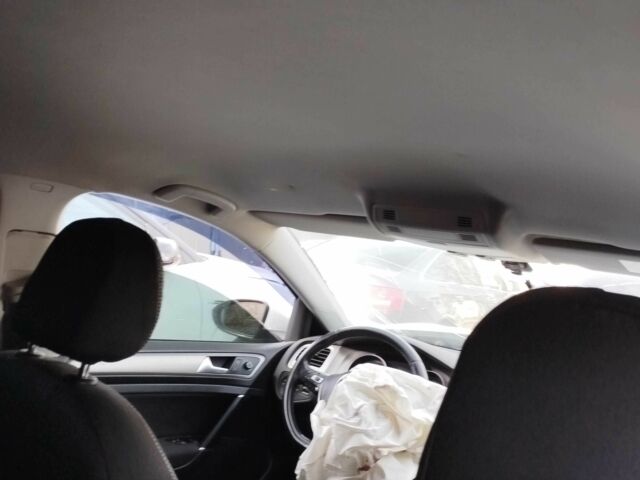 Белый Фольксваген Гольф, объемом двигателя 1.6 л и пробегом 280 тыс. км за 5500 $, фото 14 на Automoto.ua