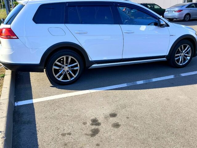 Білий Фольксваген Гольф, об'ємом двигуна 1.8 л та пробігом 138 тис. км за 12300 $, фото 2 на Automoto.ua