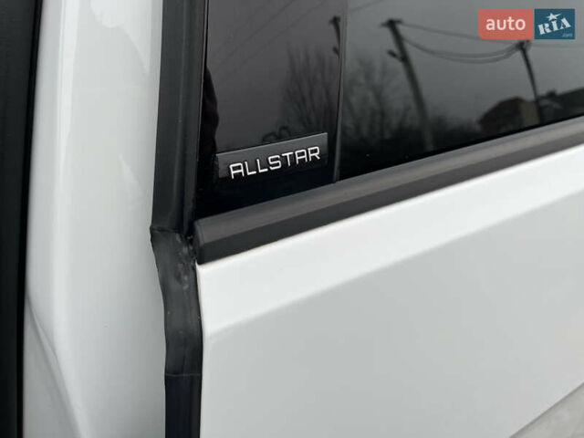 Белый Фольксваген Гольф, объемом двигателя 1.6 л и пробегом 280 тыс. км за 11500 $, фото 20 на Automoto.ua